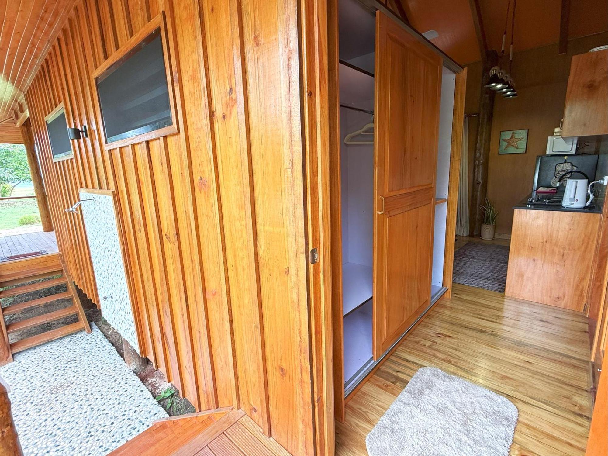 Sigasiga Sands Boutique Bungalows Savusavu Oda fotoğraf